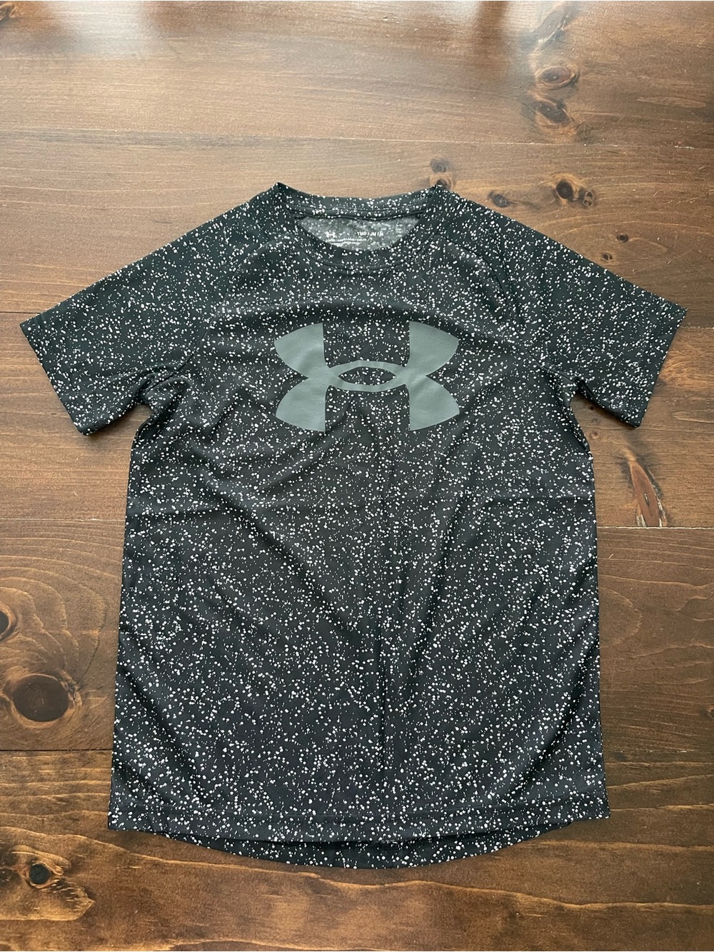 Boy’s Under Armour Short Sleeve Shirt Bundle - Picture 7 of 10